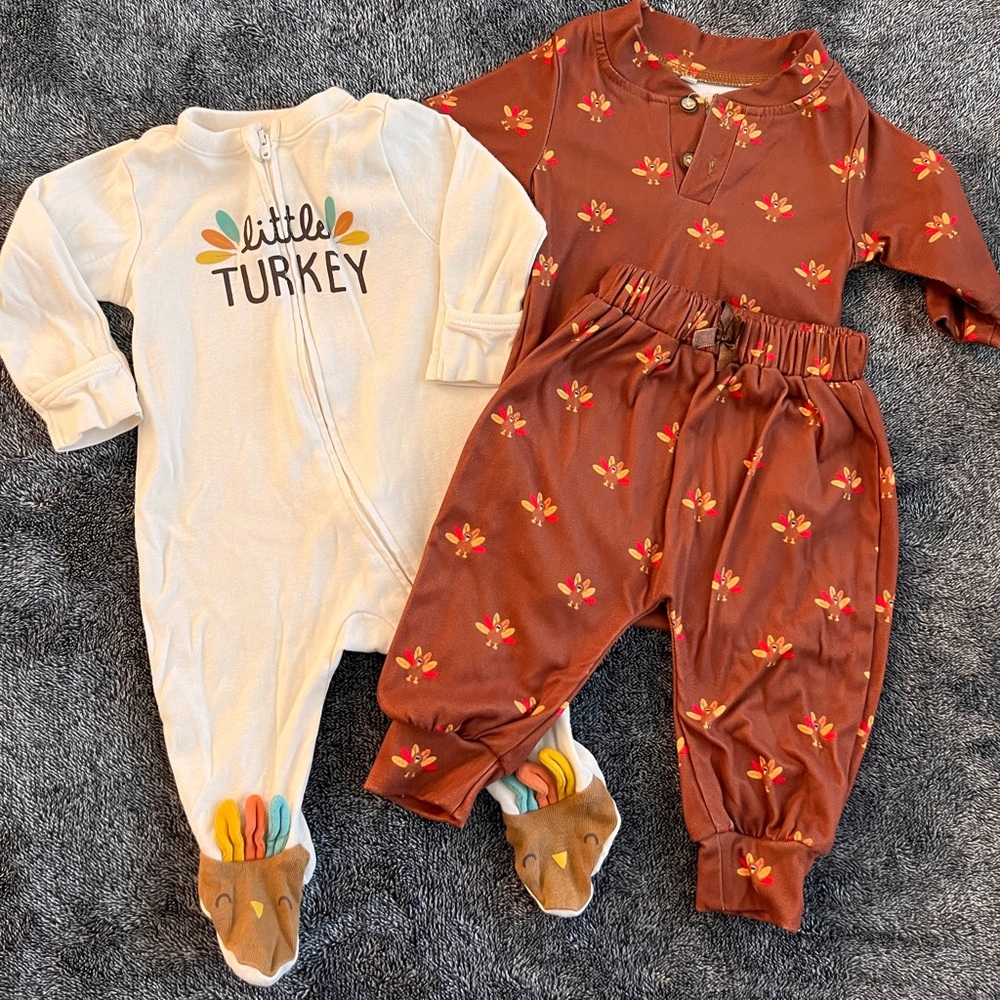 Thanksgiving / Turkey baby outfits
